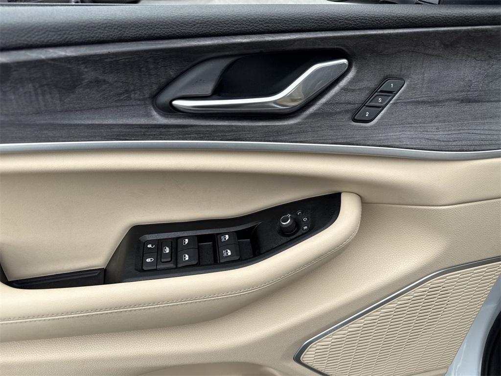 new 2025 Jeep Grand Cherokee L car, priced at $51,349