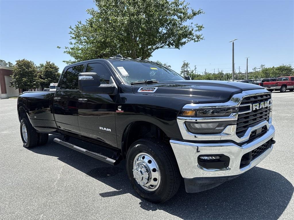 new 2025 Ram 3500 car, priced at $72,122