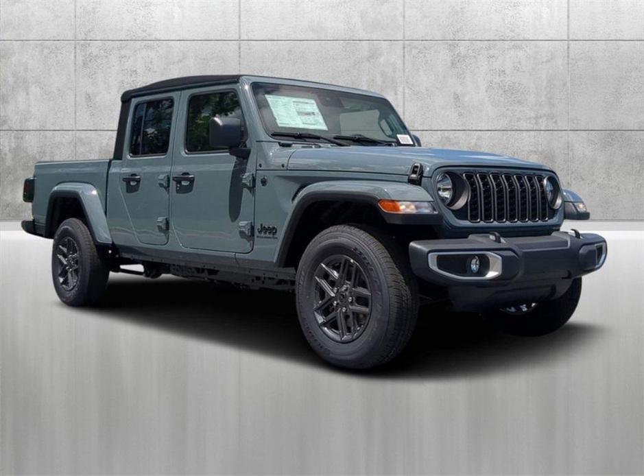 new 2024 Jeep Gladiator car, priced at $41,801