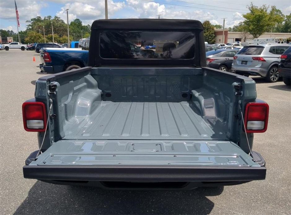 new 2024 Jeep Gladiator car, priced at $41,801