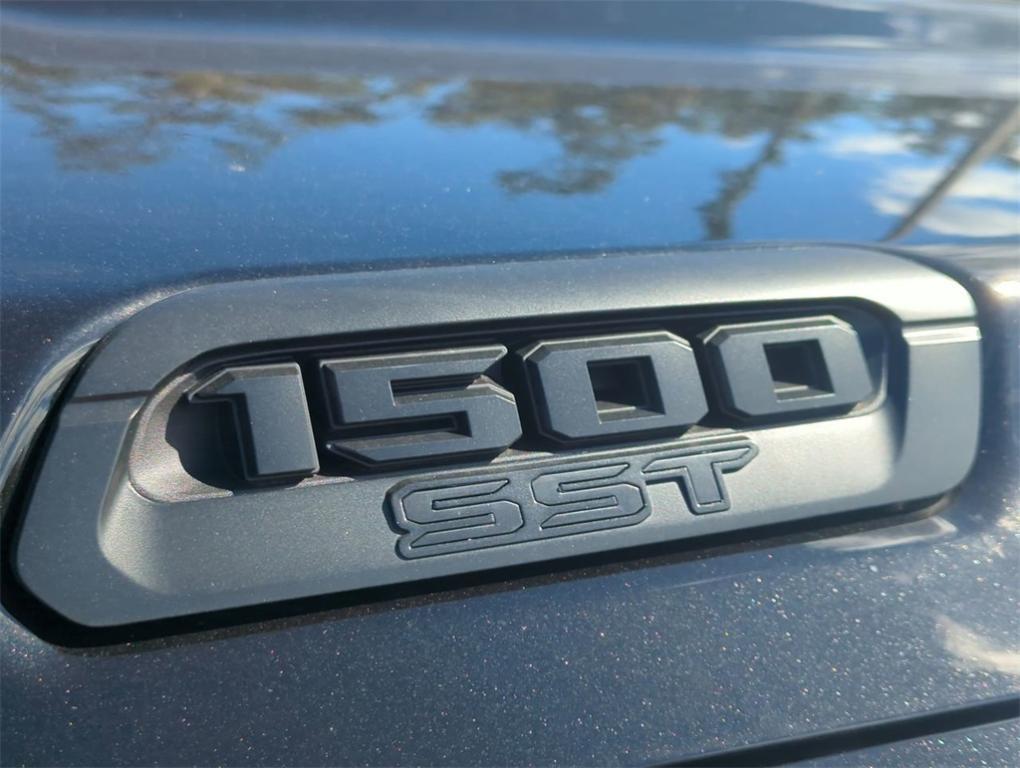 new 2025 Ram 1500 car, priced at $44,702