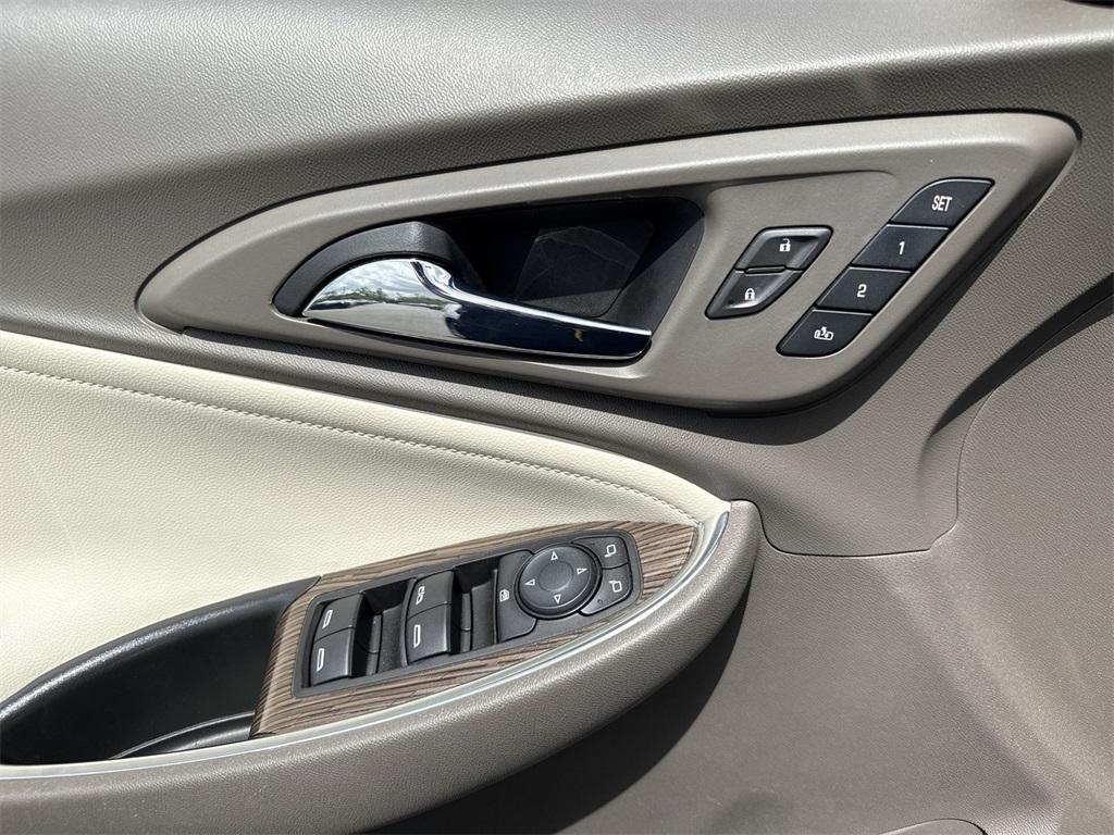 used 2021 Chevrolet Malibu car, priced at $23,989