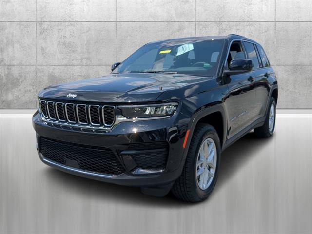 new 2024 Jeep Grand Cherokee car, priced at $38,500