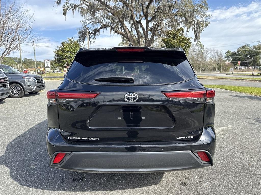 used 2023 Toyota Highlander car, priced at $33,598