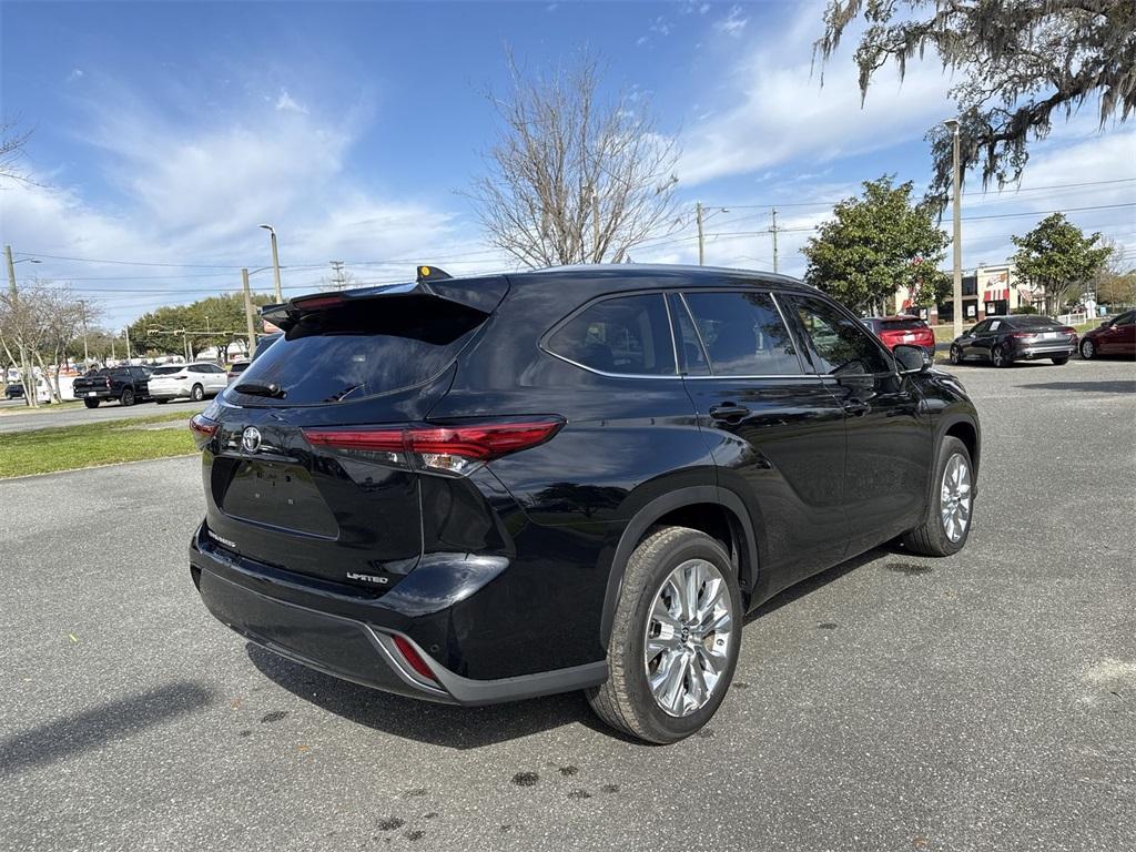 used 2023 Toyota Highlander car, priced at $33,598