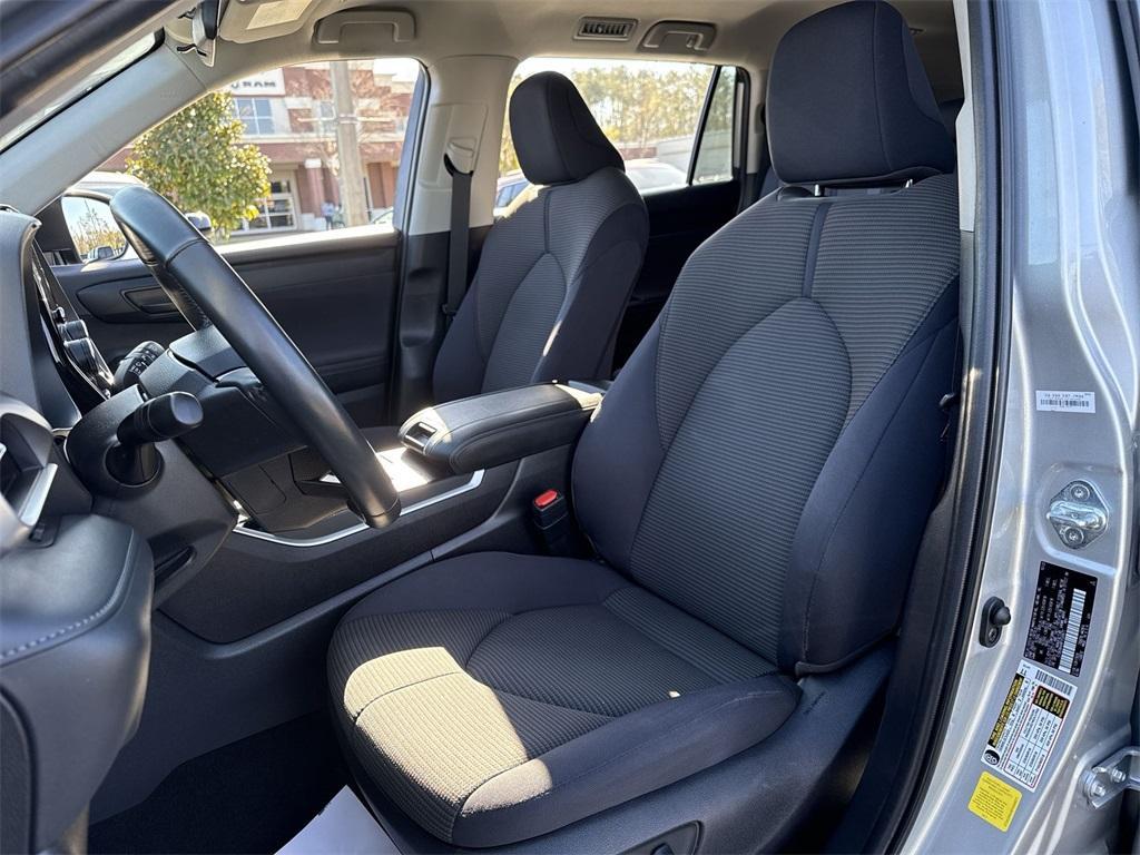 used 2023 Toyota Highlander car, priced at $35,245