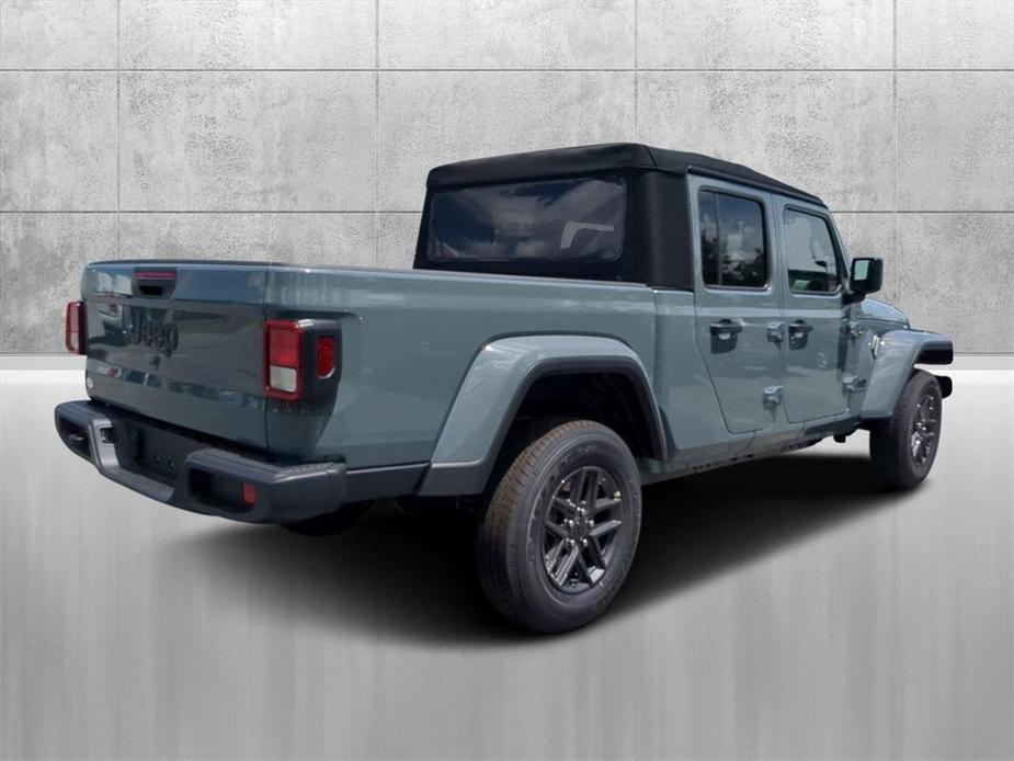 new 2024 Jeep Gladiator car, priced at $40,280