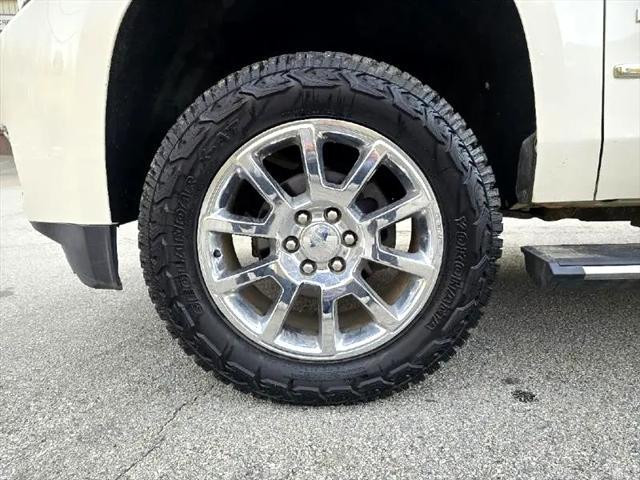 used 2015 GMC Yukon XL car, priced at $22,999