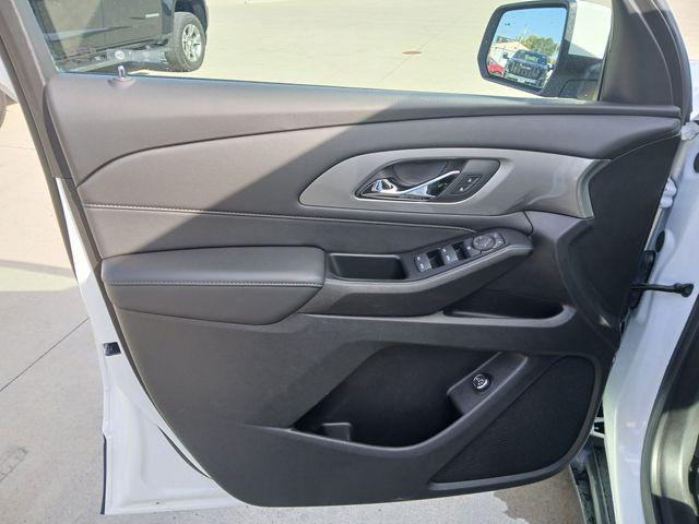 used 2023 Chevrolet Traverse car, priced at $34,500