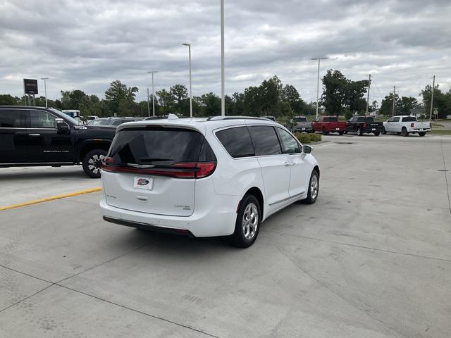 used 2021 Chrysler Pacifica car, priced at $30,998