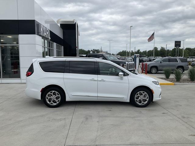 used 2021 Chrysler Pacifica car, priced at $30,998