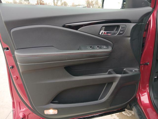 used 2025 Honda Ridgeline car, priced at $43,999