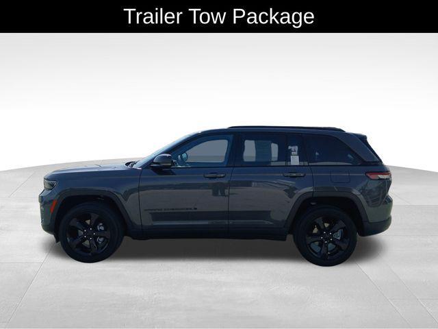 used 2025 Jeep Grand Cherokee car, priced at $41,993