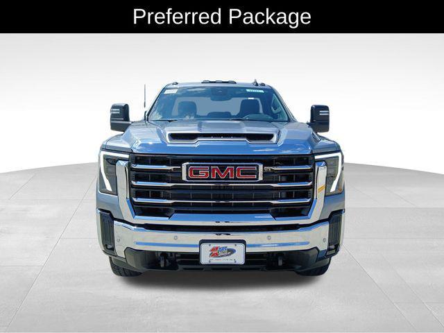 new 2025 GMC Sierra 3500 car, priced at $57,670