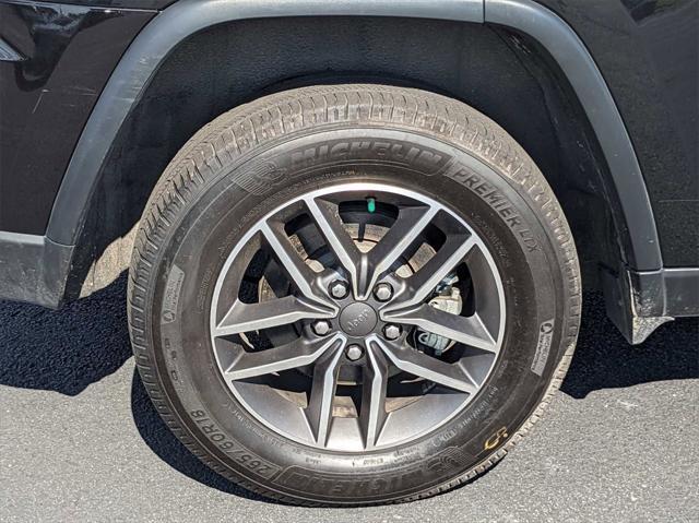 used 2021 Jeep Grand Cherokee car, priced at $22,600