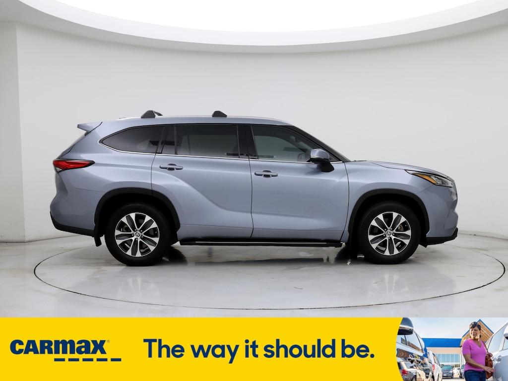 used 2020 Toyota Highlander car, priced at $30,998