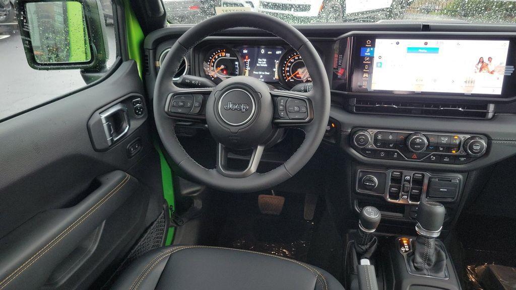 new 2025 Jeep Gladiator car, priced at $48,065