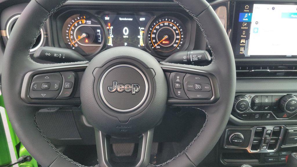 new 2025 Jeep Gladiator car, priced at $48,065
