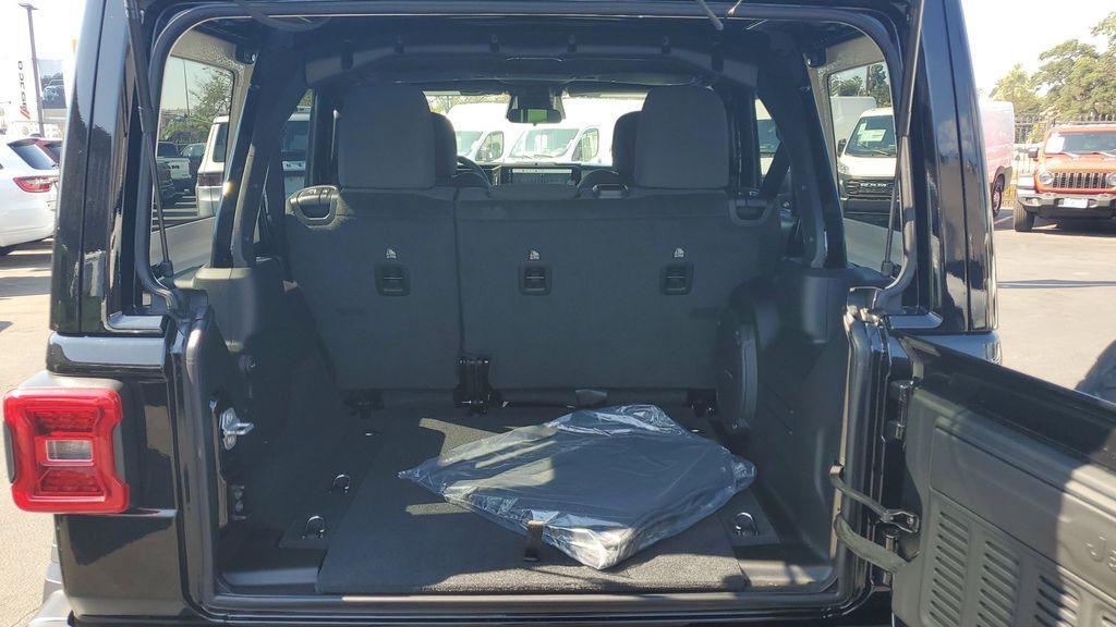 new 2025 Jeep Wrangler car, priced at $50,226