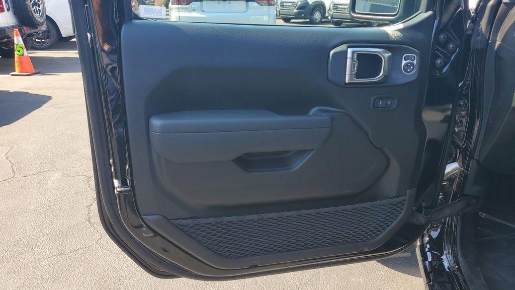 new 2025 Jeep Wrangler car, priced at $50,226