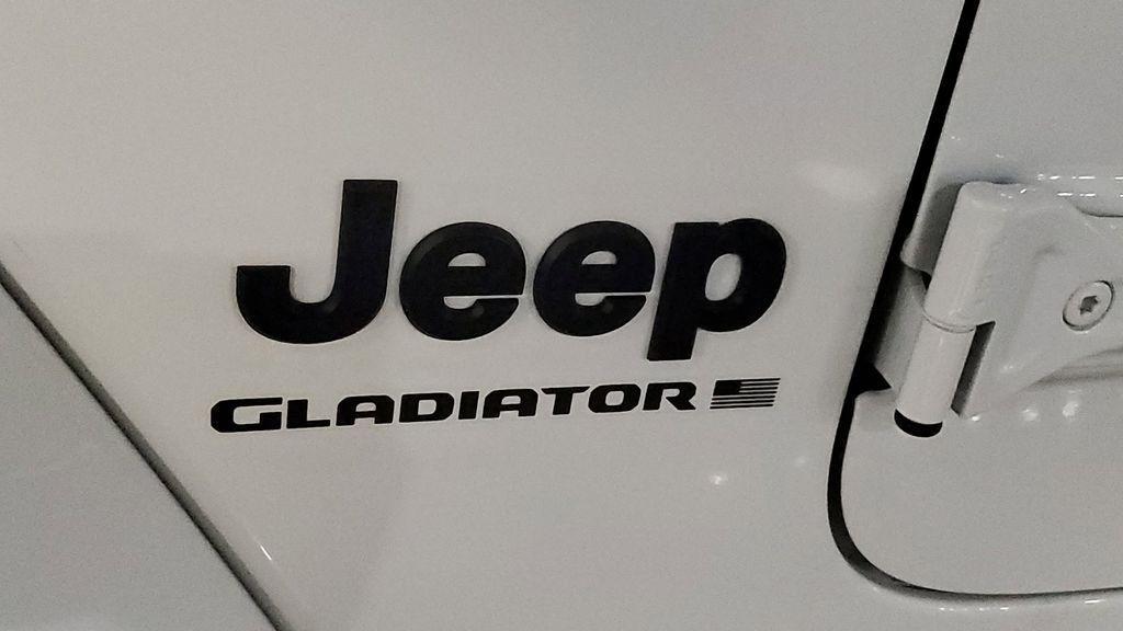 used 2024 Jeep Gladiator car, priced at $35,273
