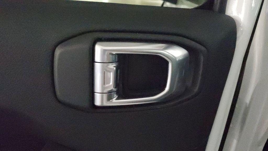 used 2024 Jeep Gladiator car, priced at $35,273