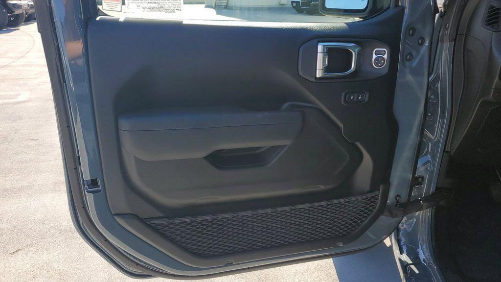 new 2026 Jeep Wrangler car, priced at $52,912