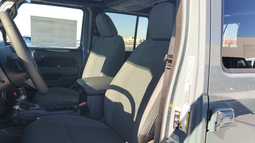 new 2026 Jeep Wrangler car, priced at $52,912