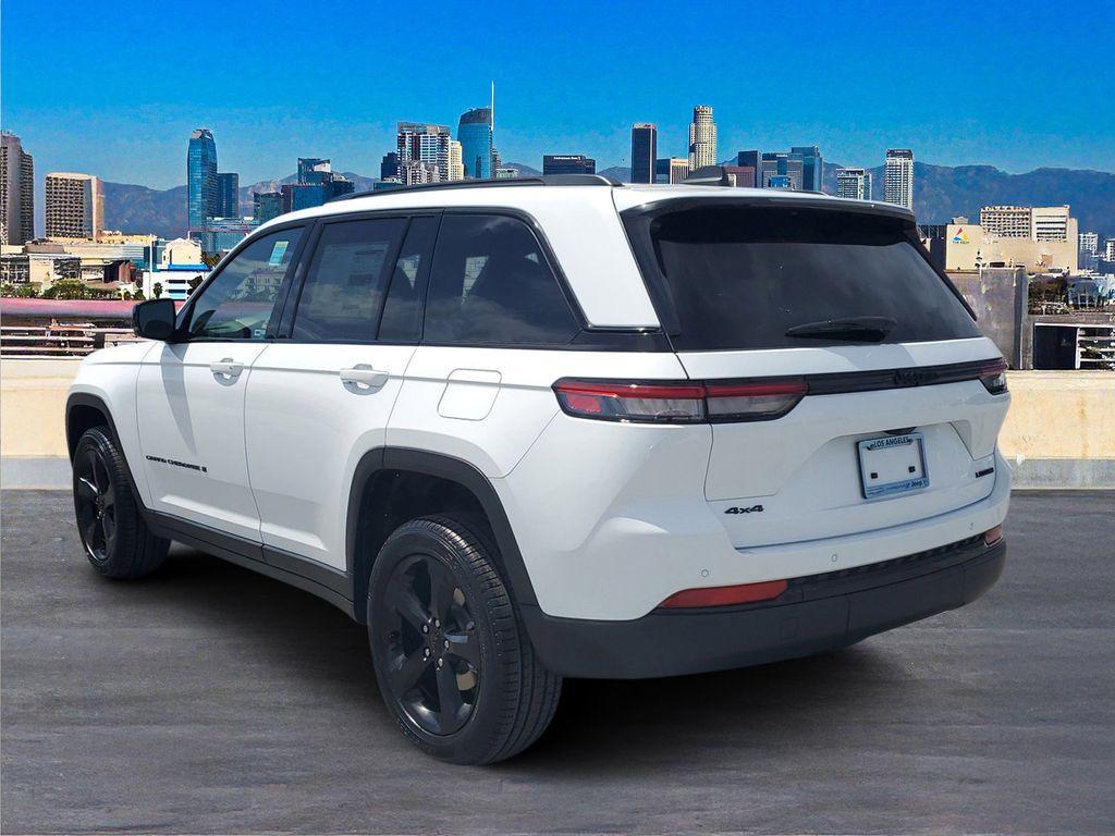 new 2025 Jeep Grand Cherokee car, priced at $50,294