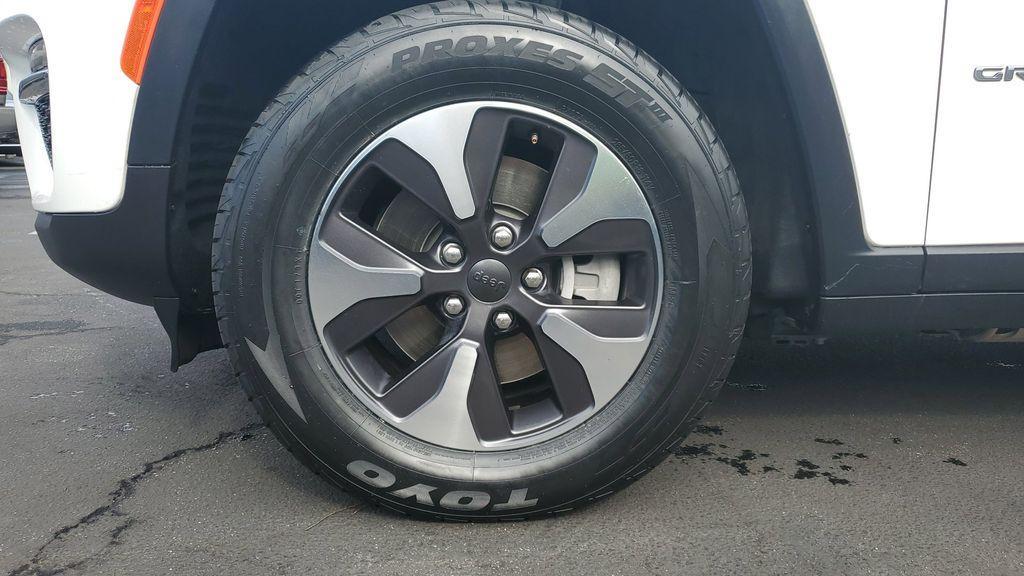 used 2024 Jeep Grand Cherokee 4xe car, priced at $26,419