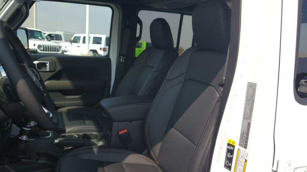 new 2025 Jeep Wrangler car, priced at $50,591
