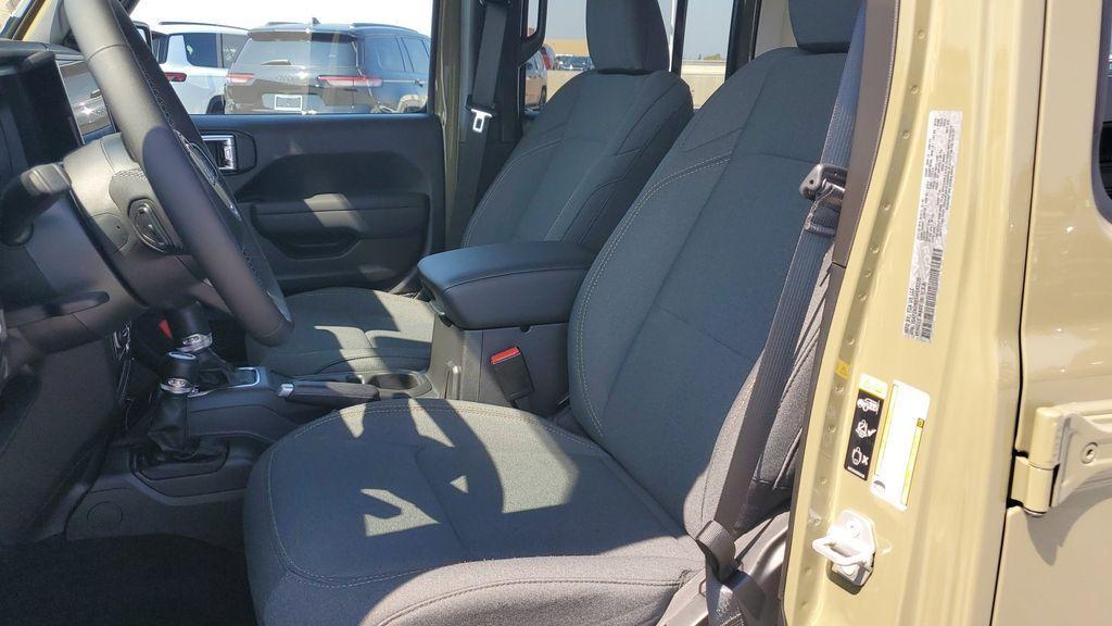 new 2025 Jeep Wrangler car, priced at $44,148