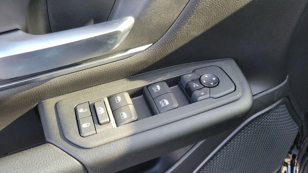 new 2025 Ram 1500 car, priced at $49,995