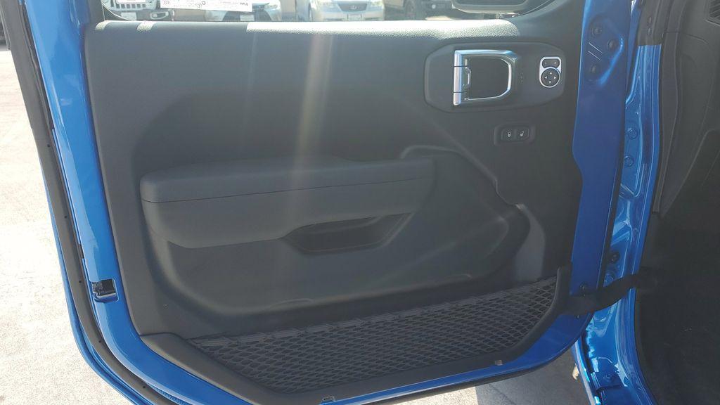 new 2025 Jeep Wrangler car, priced at $44,148