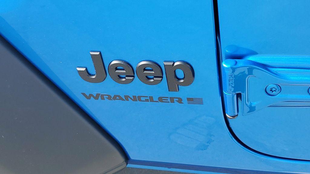 new 2025 Jeep Wrangler car, priced at $44,148