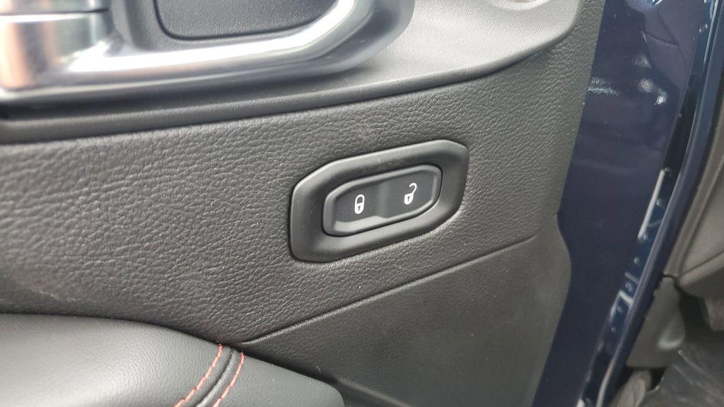 new 2025 Jeep Gladiator car, priced at $53,995