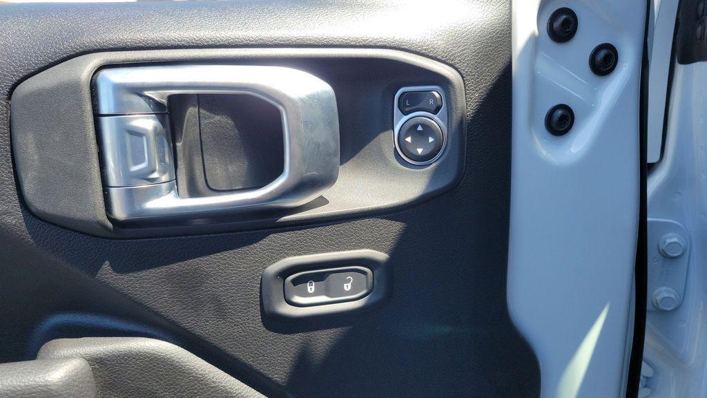 used 2025 Jeep Wrangler car, priced at $40,319