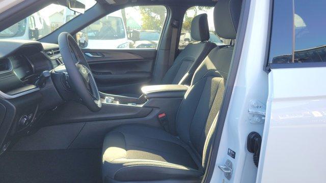 used 2025 Jeep Grand Cherokee car, priced at $35,719