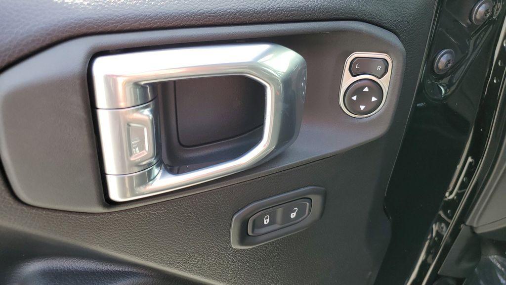 new 2025 Jeep Gladiator car, priced at $39,385