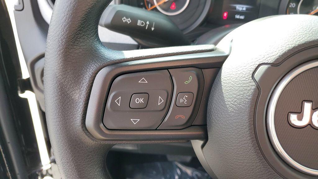 new 2025 Jeep Gladiator car, priced at $39,385