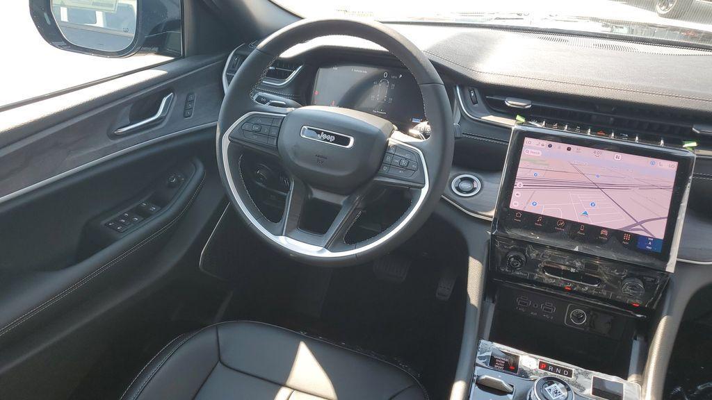 new 2025 Jeep Grand Cherokee L car, priced at $50,172