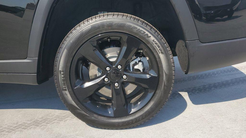 new 2025 Jeep Grand Cherokee L car, priced at $50,172