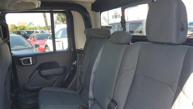 new 2025 Jeep Gladiator car, priced at $46,335