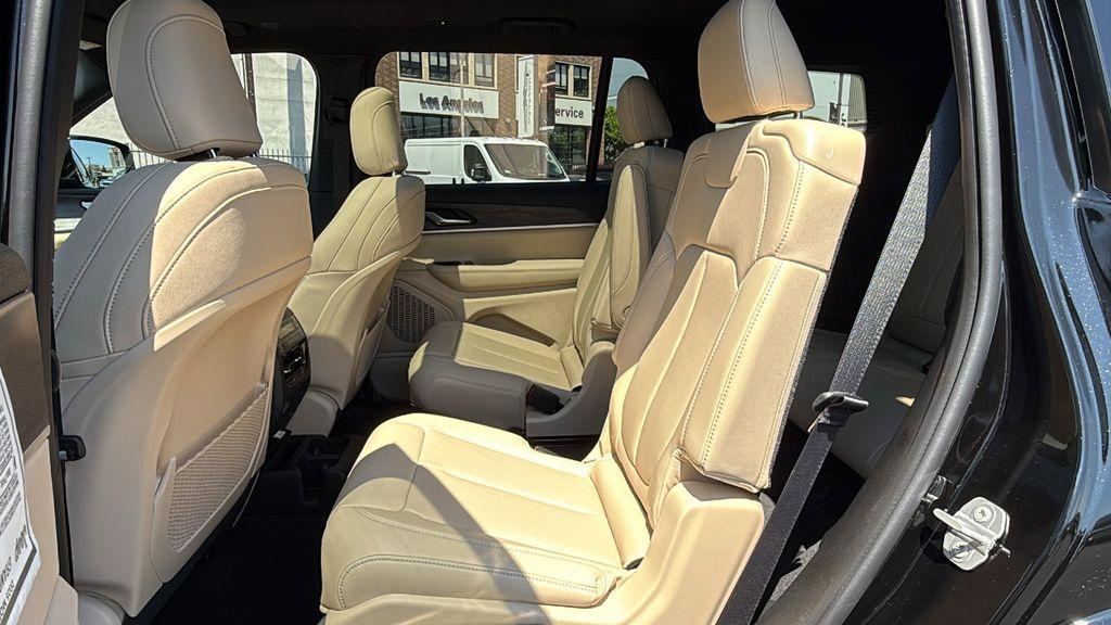 new 2025 Jeep Grand Cherokee L car, priced at $51,012