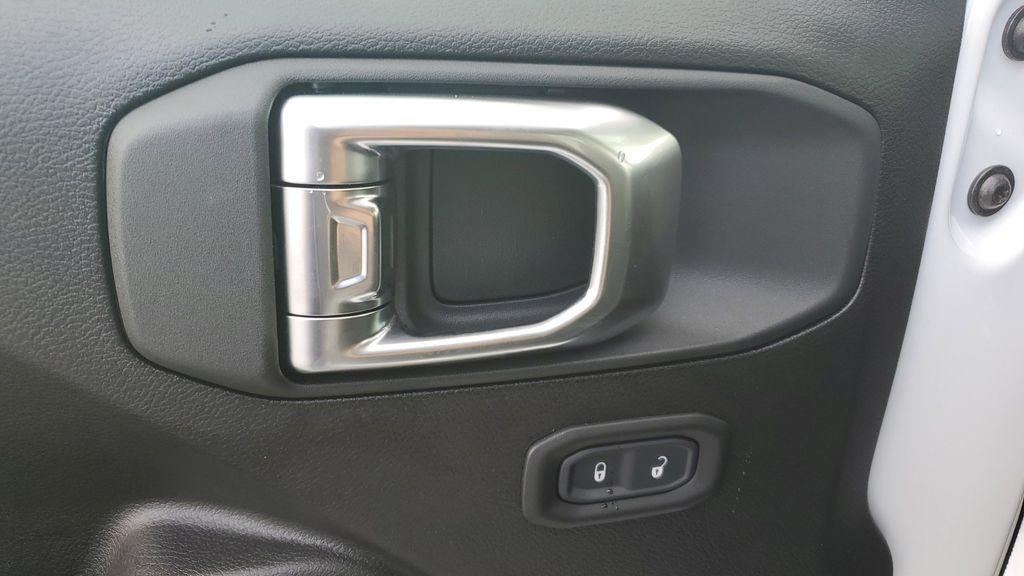 new 2025 Jeep Wrangler car, priced at $37,676