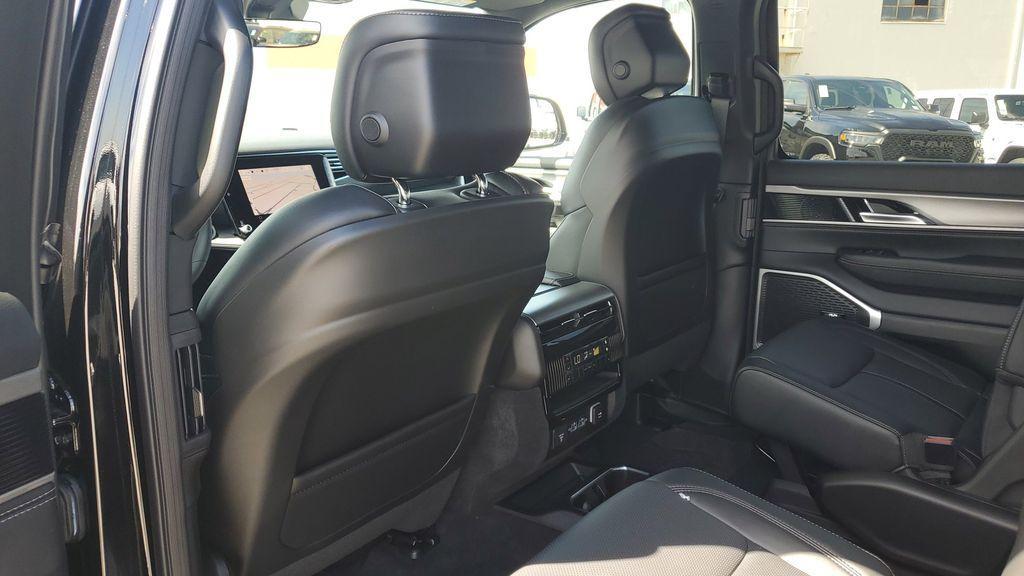 new 2025 Jeep Wagoneer car, priced at $76,425