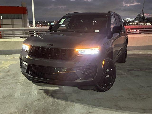 new 2024 Jeep Grand Cherokee car, priced at $47,175