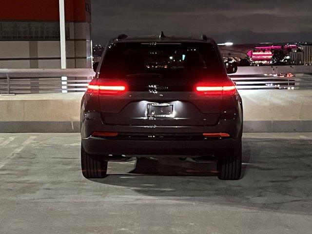 new 2024 Jeep Grand Cherokee car, priced at $44,675