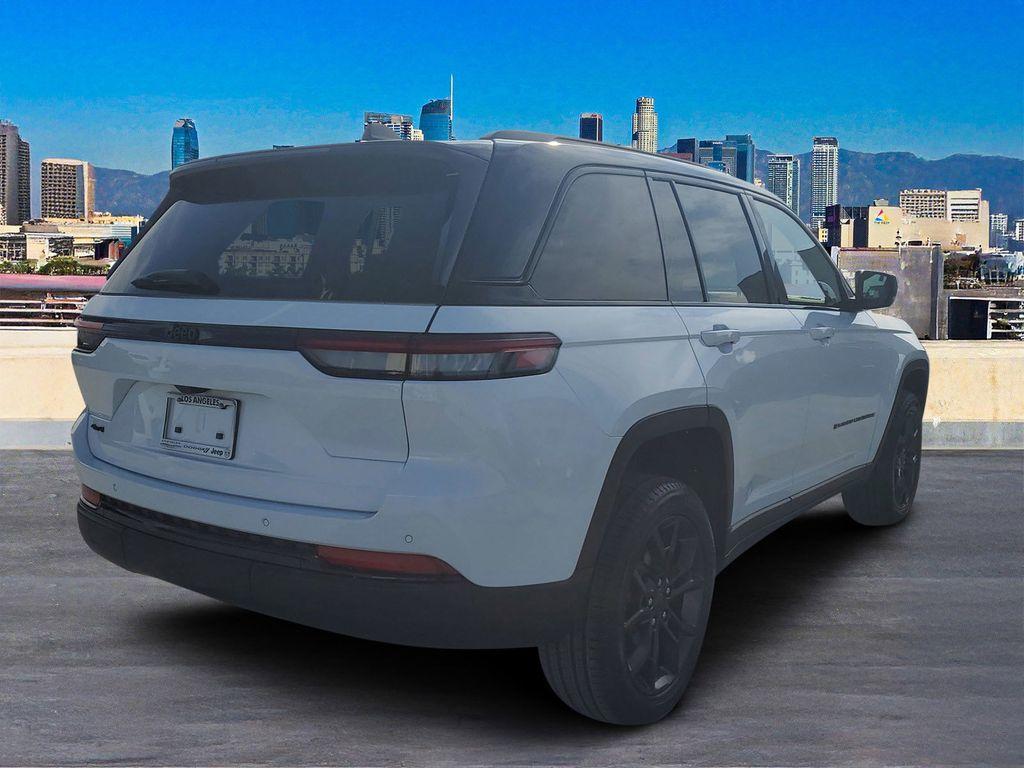 new 2025 Jeep Grand Cherokee car, priced at $50,220