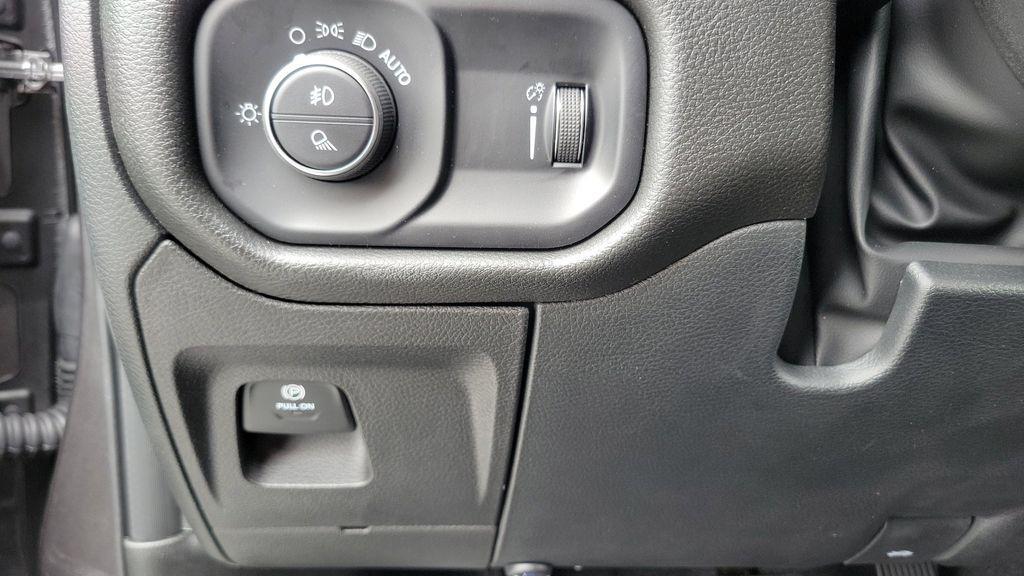 new 2025 Ram 1500 car, priced at $46,868